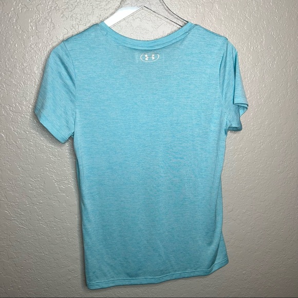 Under Armour short sleeve baby blue Loose Coupe  top - Picture 6 of 8